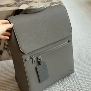 Grey Pebbled PU Leather Unisex Business Travel Backpack, Multifunctional Casual Laptop Work Bag with Flip Flap, Large Capacity Commute Backpack for Men & Women Office Workers